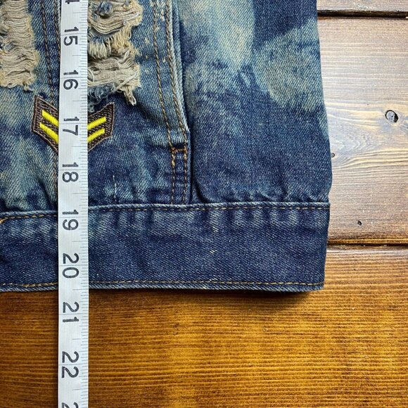 DAZL Distressed Shredded Denim Jean Jacket Patches Size XL Star Lips Girl Gang - Picture 7 of 10